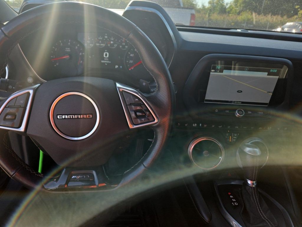 2017 Chevrolet Camaro Image 7