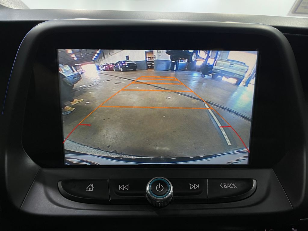 2017 Chevrolet Camaro Image 11