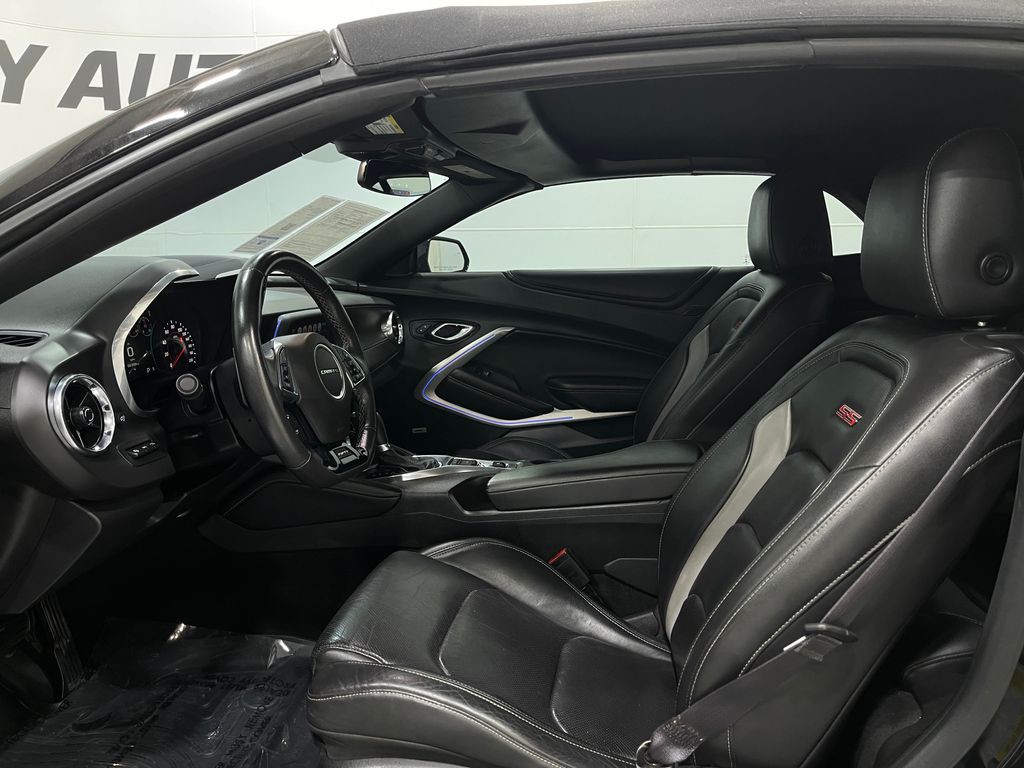2017 Chevrolet Camaro Image 13