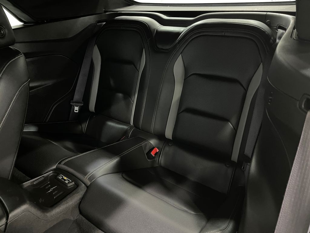 2017 Chevrolet Camaro Image 30
