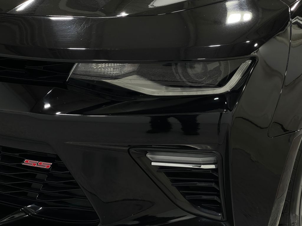 2017 Chevrolet Camaro Image 33