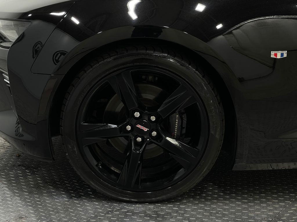 2017 Chevrolet Camaro Image 35