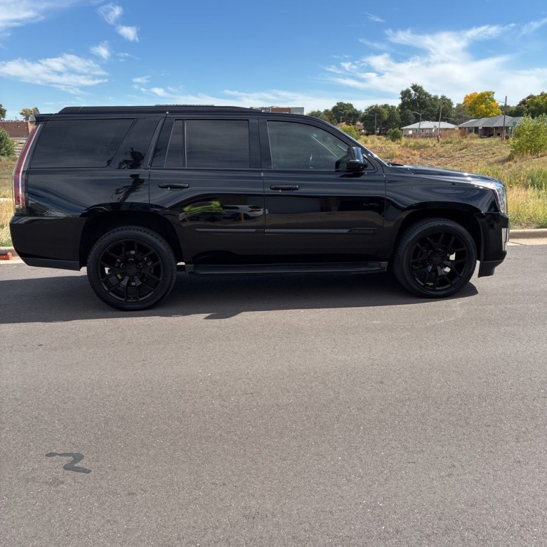 2016 Cadillac Escalade Image 4