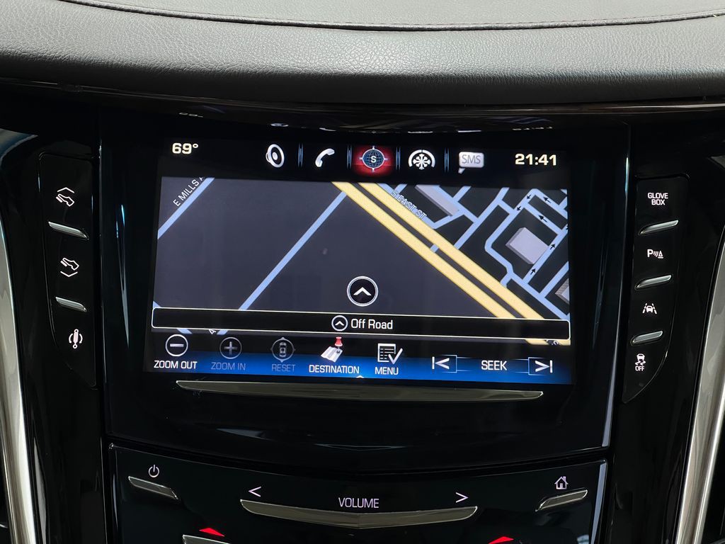 2016 Cadillac Escalade Image 10