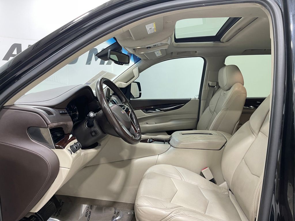 2016 Cadillac Escalade Image 14