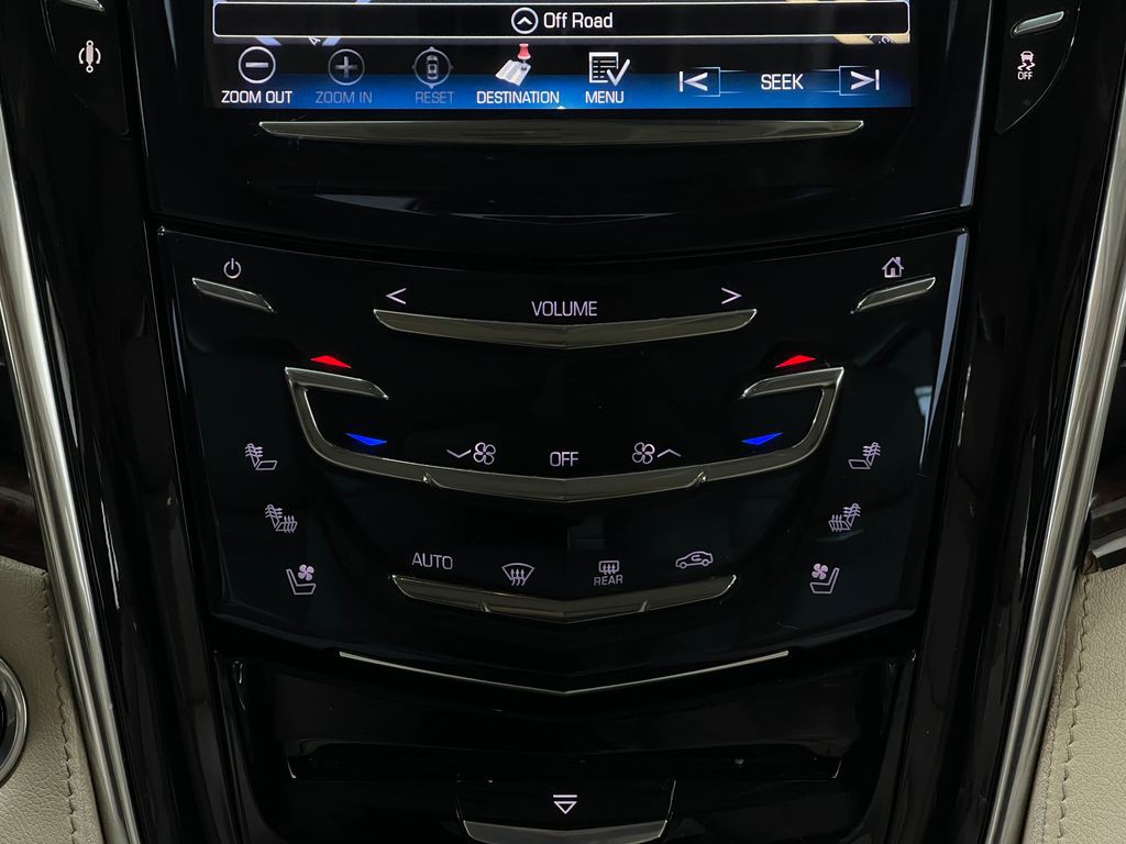 2016 Cadillac Escalade Image 27