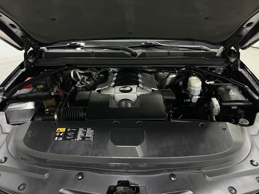 2016 Cadillac Escalade Image 29