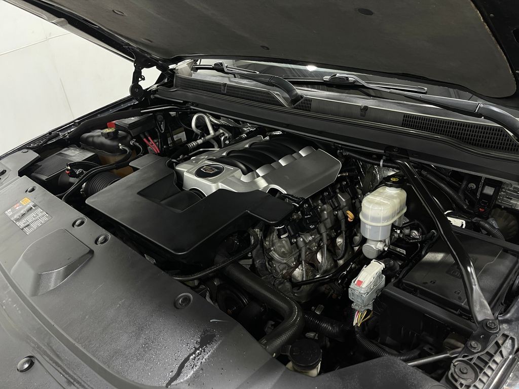 2016 Cadillac Escalade Image 30