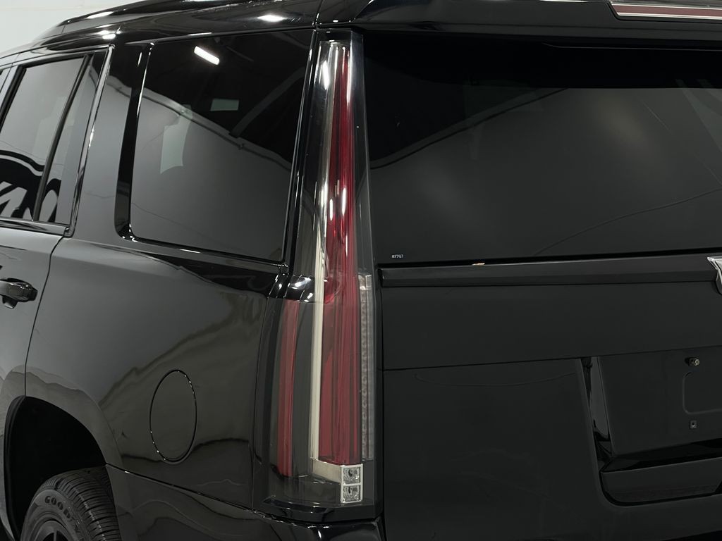 2016 Cadillac Escalade Image 41