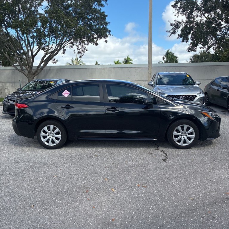 2022 Toyota Corolla Image 3