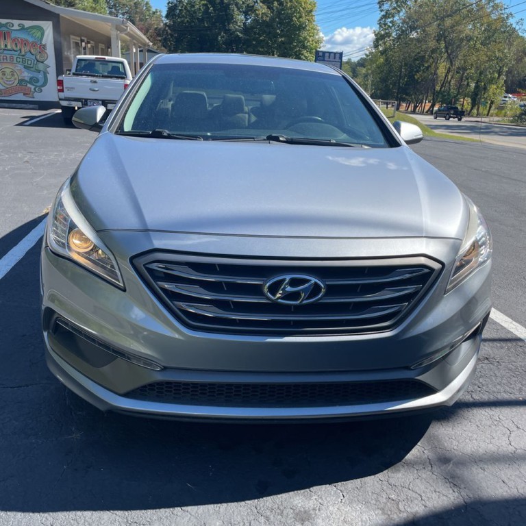 2017 Hyundai Sonata Image 2
