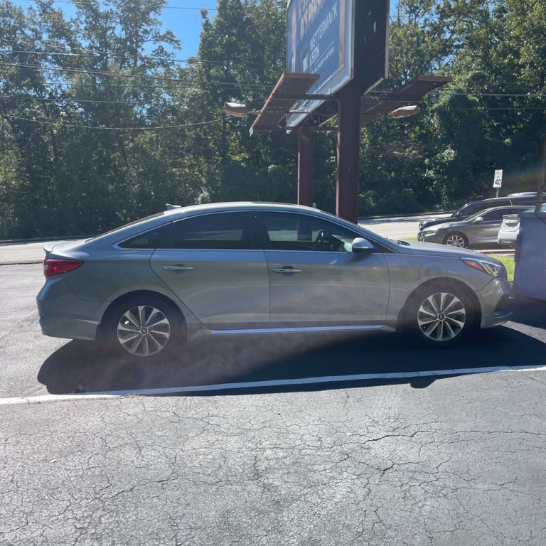 2017 Hyundai Sonata Image 4
