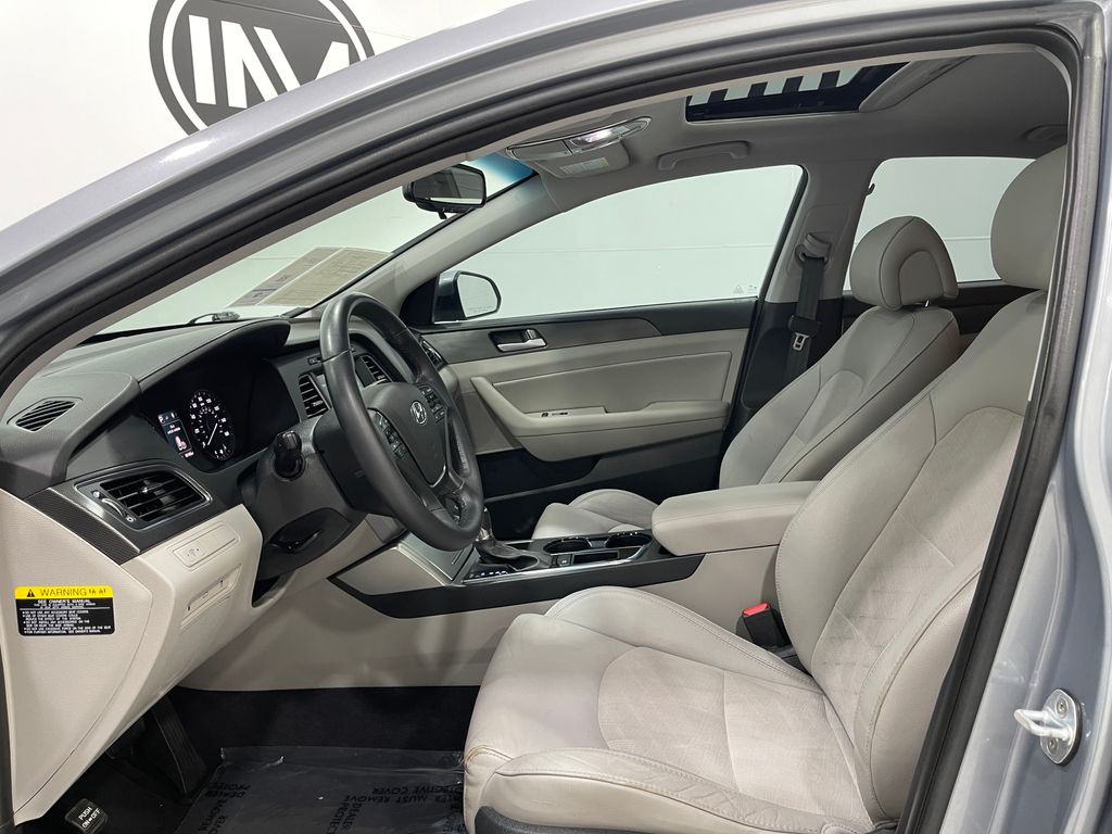 2017 Hyundai Sonata Image 12
