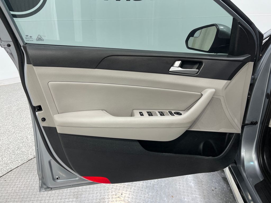 2017 Hyundai Sonata Image 14