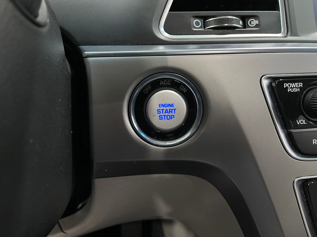 2017 Hyundai Sonata Image 20