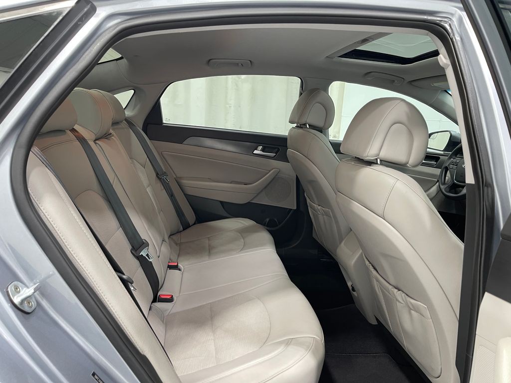2017 Hyundai Sonata Image 30