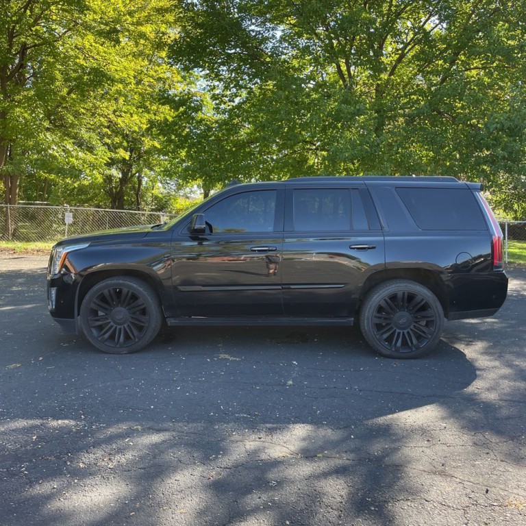 2017 Cadillac Escalade Image 5
