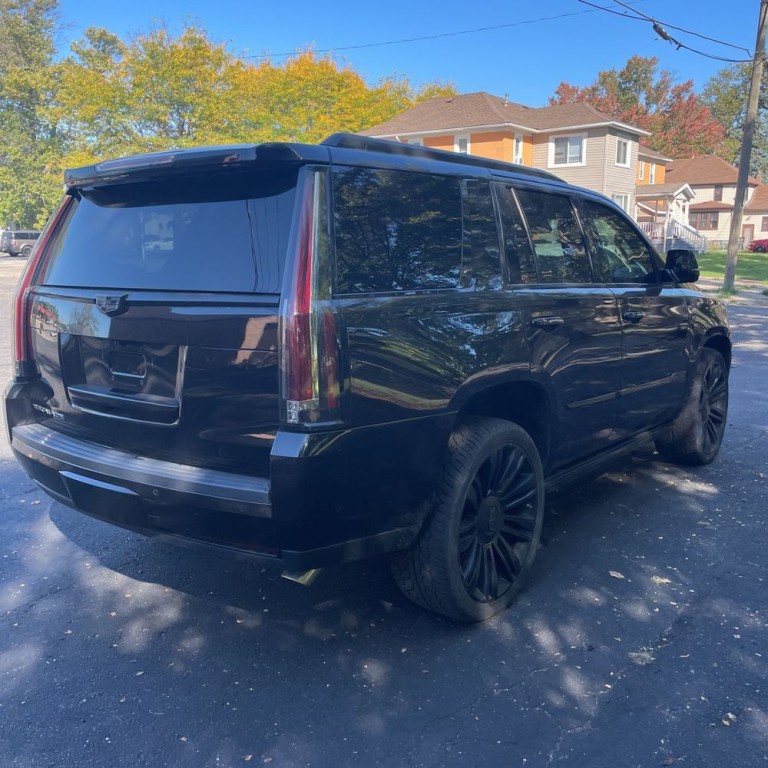2017 Cadillac Escalade Image 6