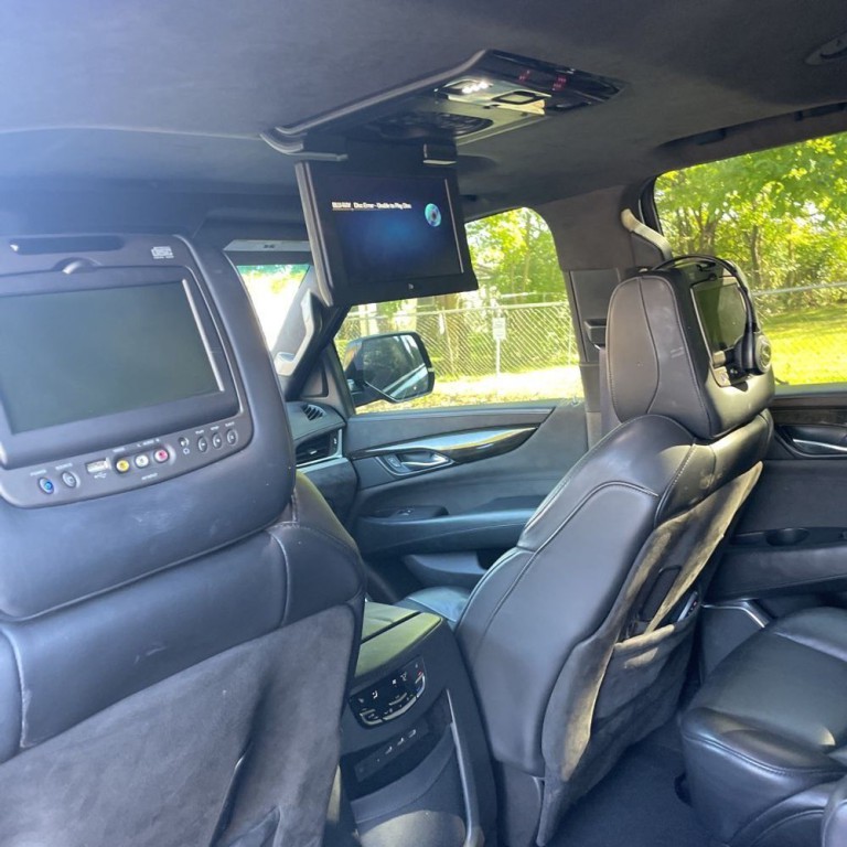 2017 Cadillac Escalade Image 14