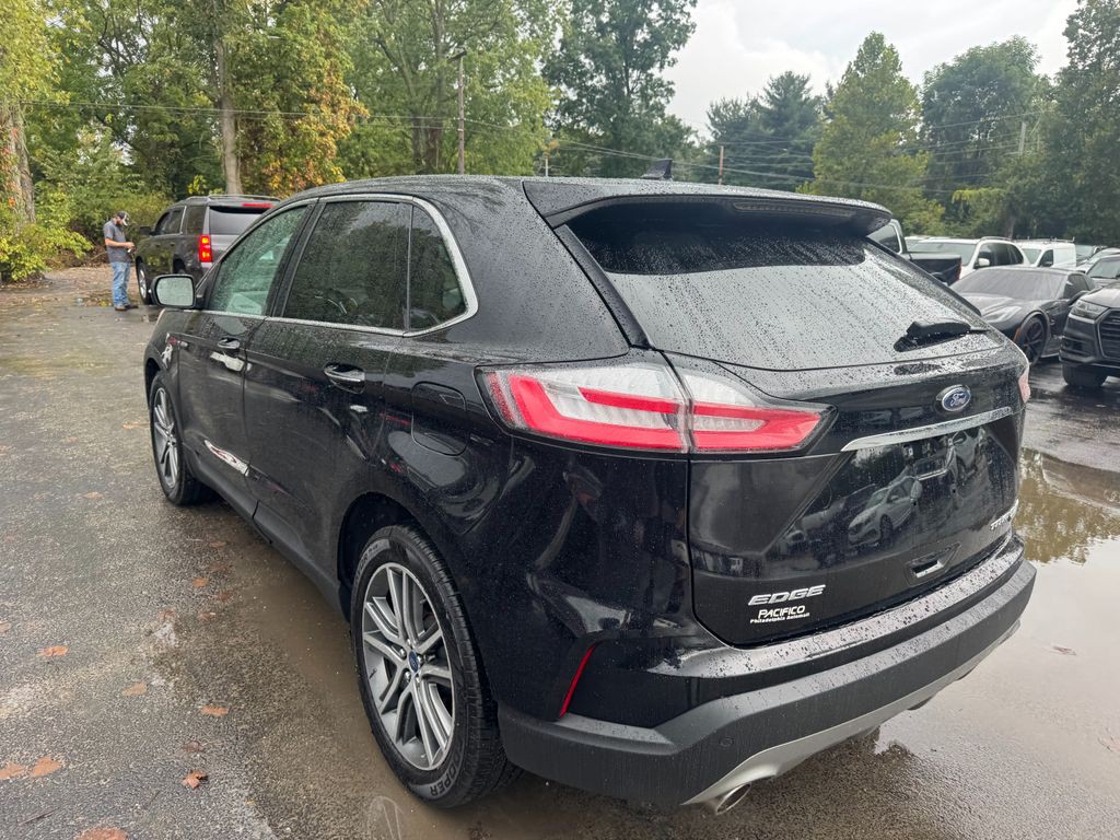 2019 Ford Edge Image 4