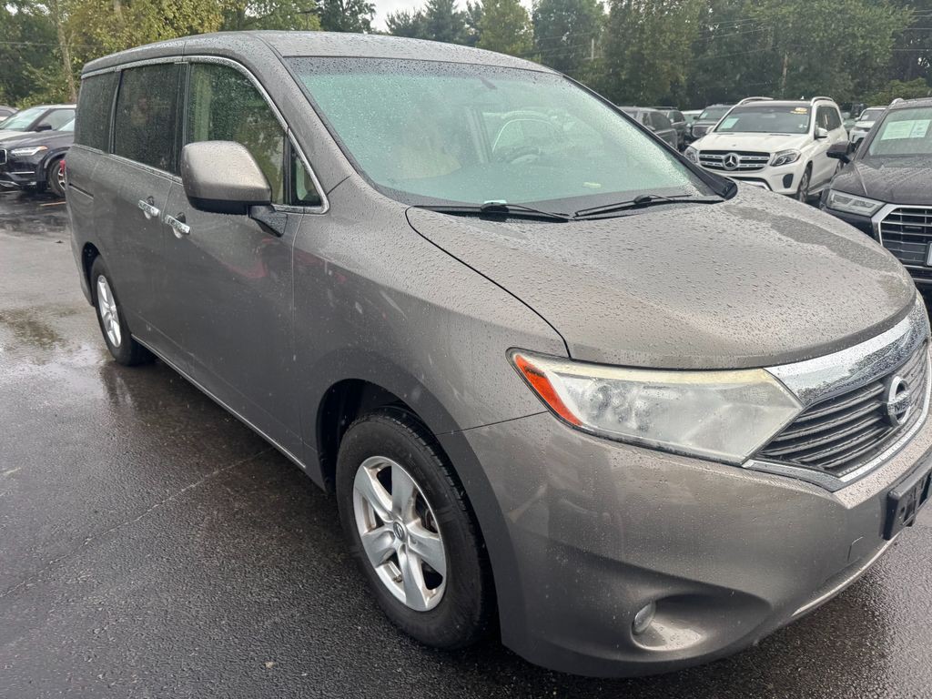 2015 Nissan Quest Image 1