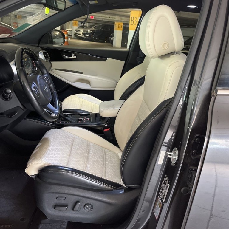2016 Kia Sorento Image 8
