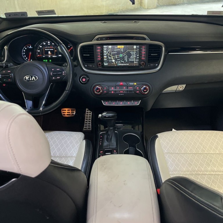 2016 Kia Sorento Image 10