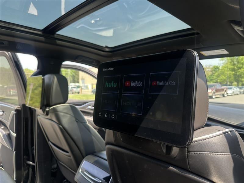2023 Cadillac Escalade Image 18