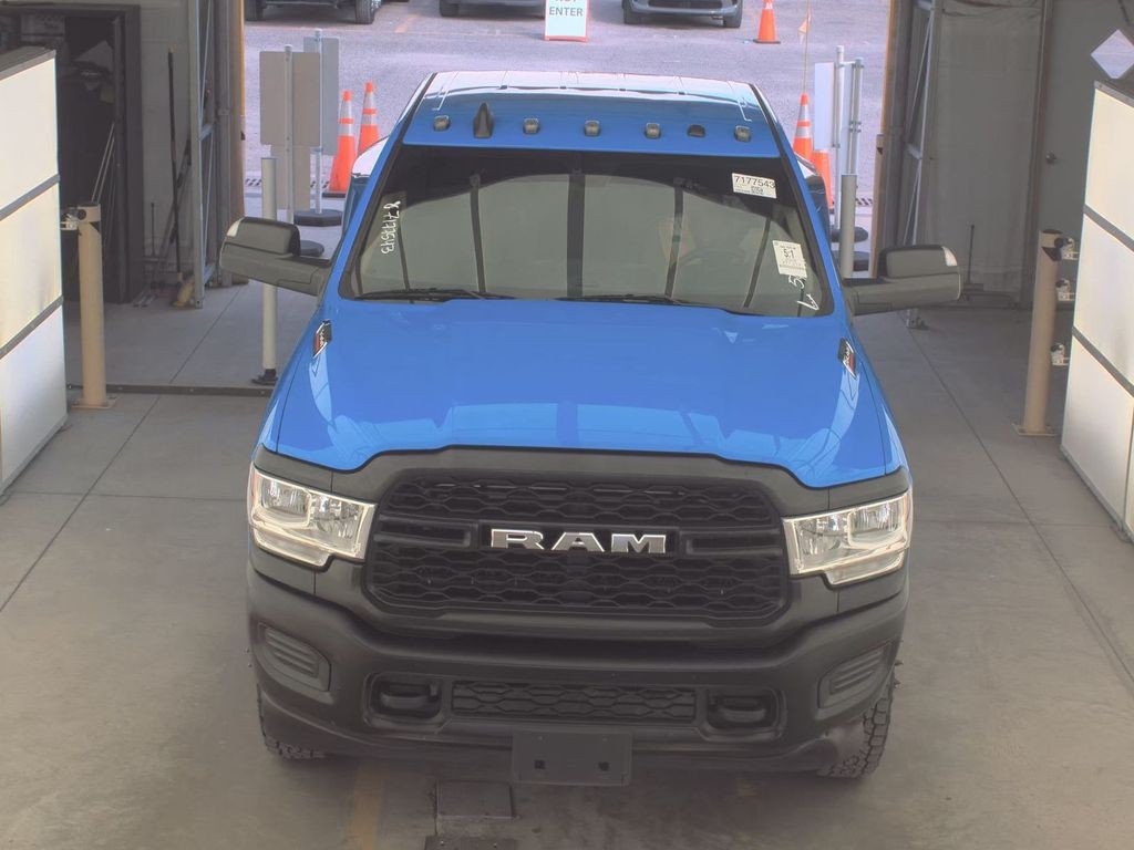 2020 RAM 3500 Image 2