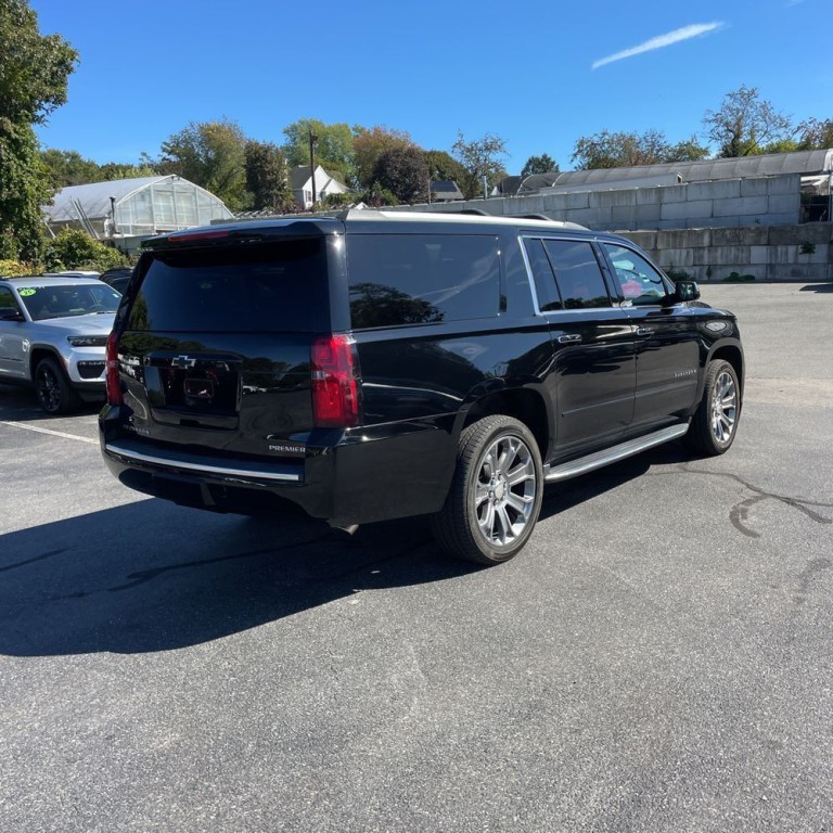 2019 Chevrolet Suburban Image 5