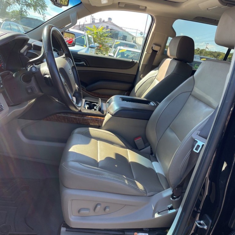2019 Chevrolet Suburban Image 7