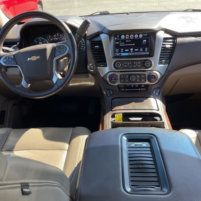 2019 Chevrolet Suburban Image 9