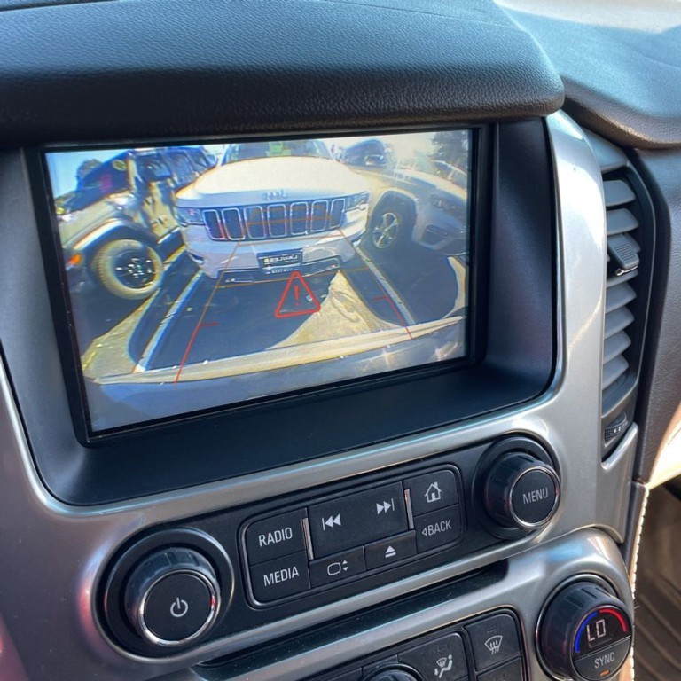 2019 Chevrolet Suburban Image 13
