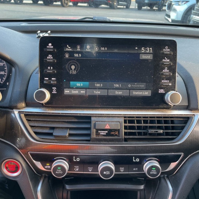 2019 Honda Accord Image 12