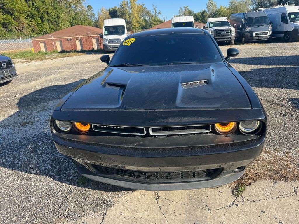 2019 Dodge Challenger Image 2