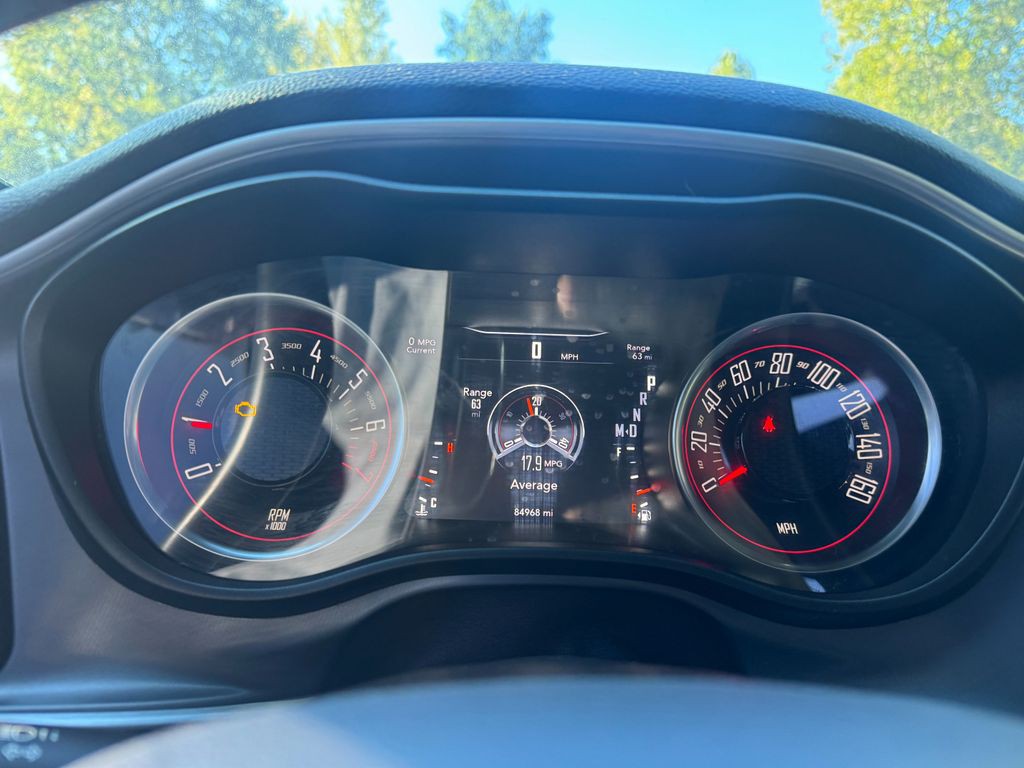 2019 Dodge Challenger Image 8