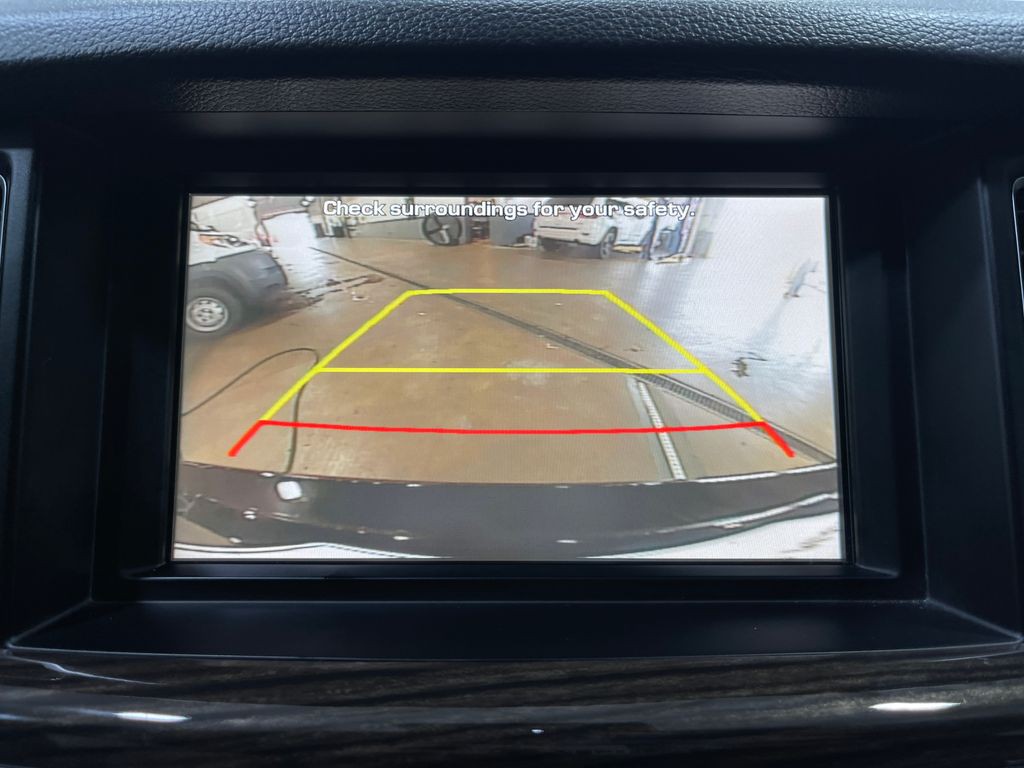 2017 Genesis G80 Image 10