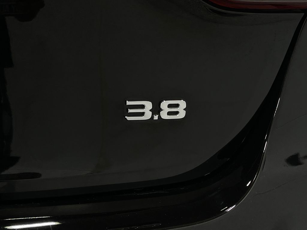 2017 Genesis G80 Image 38