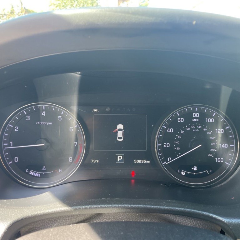 2017 Genesis G80 Image 10