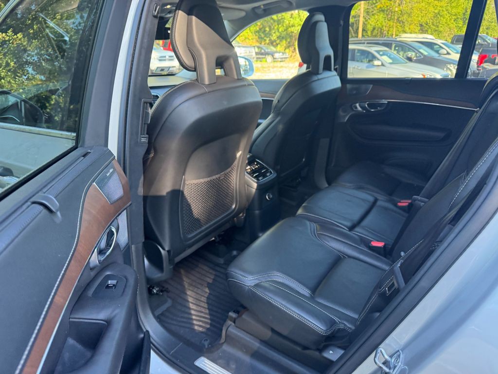 2017 Volvo XC90 Image 10