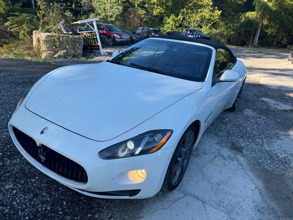 2017 Maserati GranTurismo Image 3