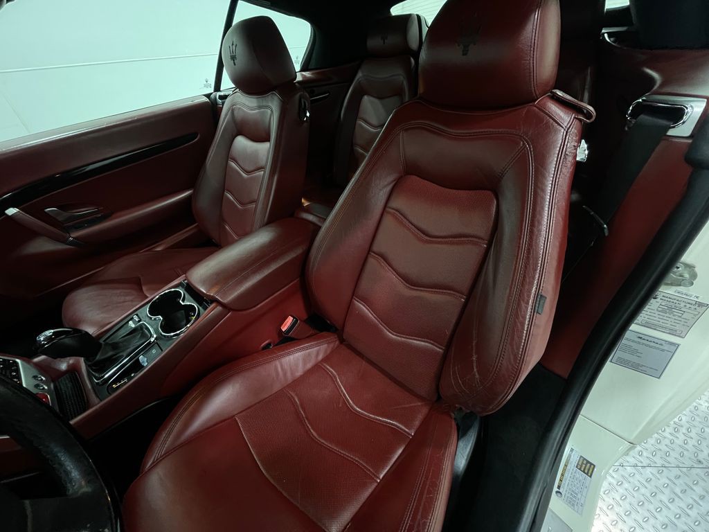 2017 Maserati GranTurismo Image 12