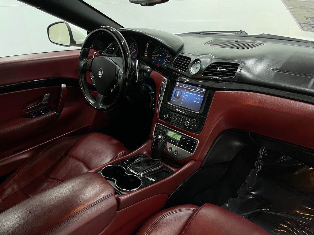 2017 Maserati GranTurismo Image 16