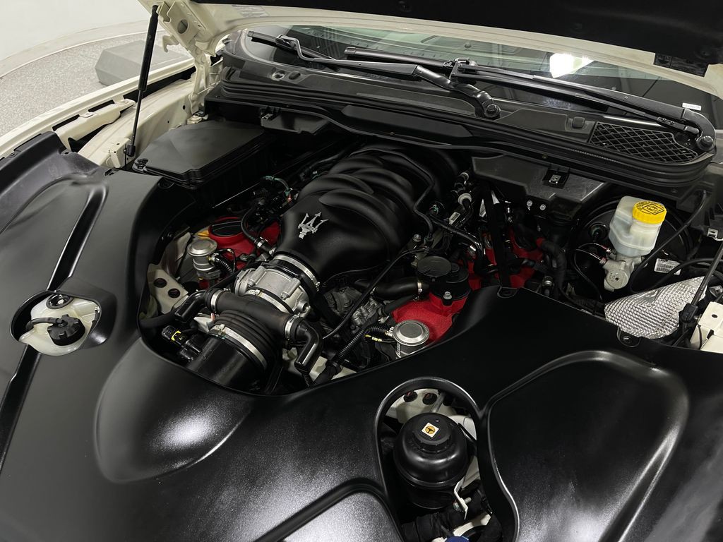 2017 Maserati GranTurismo Image 22