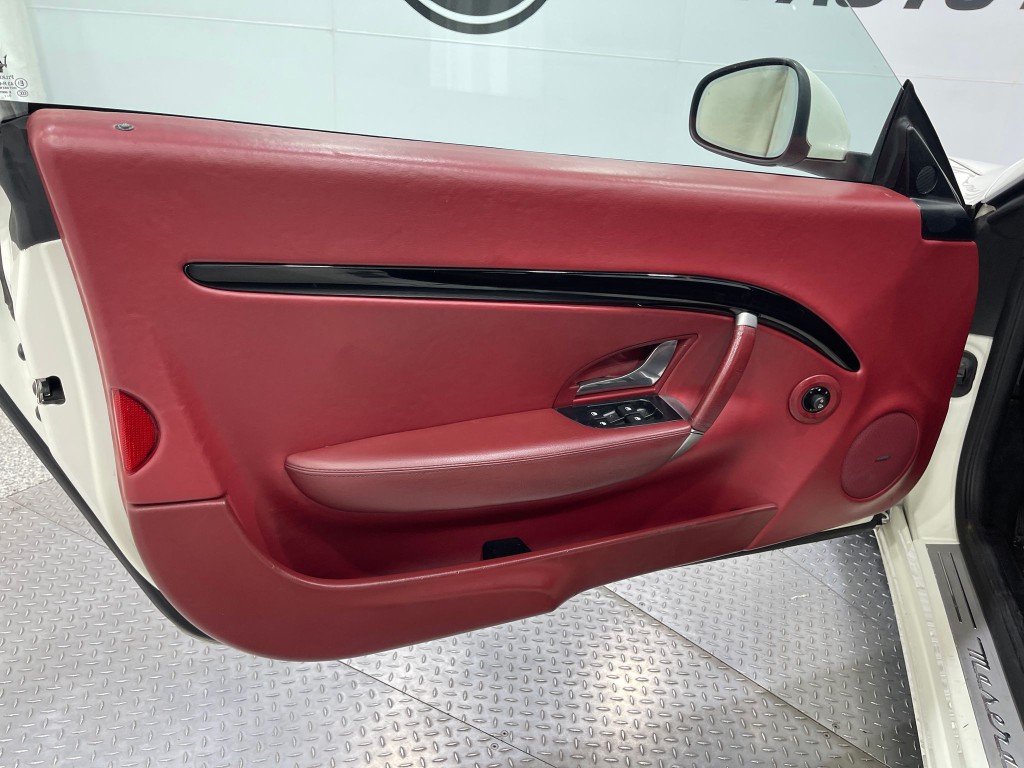 2017 Maserati GranTurismo Image 13