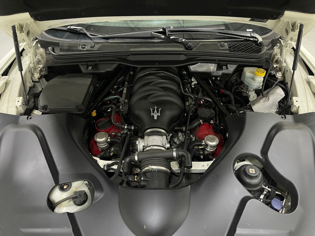 2017 Maserati GranTurismo Image 23