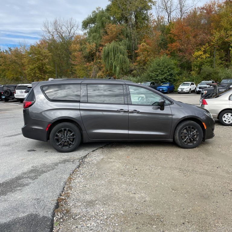 2020 Chrysler Pacifica Image 4