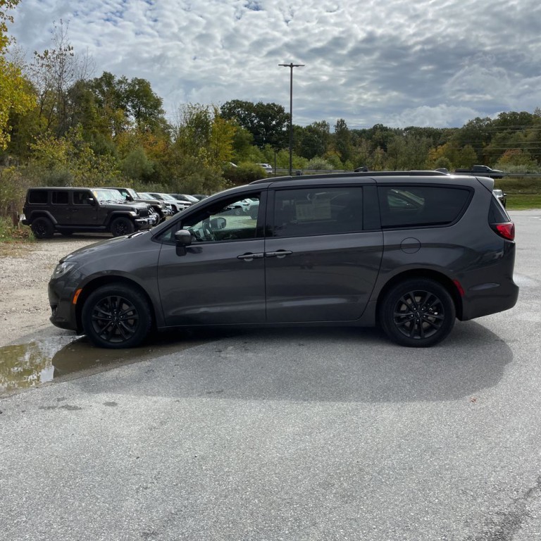 2020 Chrysler Pacifica Image 5