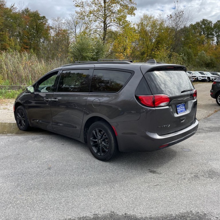 2020 Chrysler Pacifica Image 7