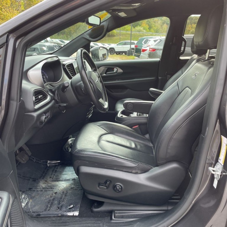 2020 Chrysler Pacifica Image 8